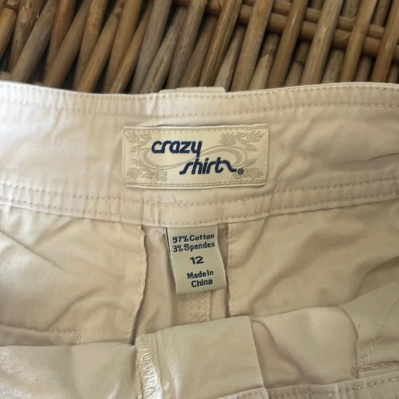 Crazy Shirts Hawaii Khaki 5” shorts size 12 - Picture 2 of 6